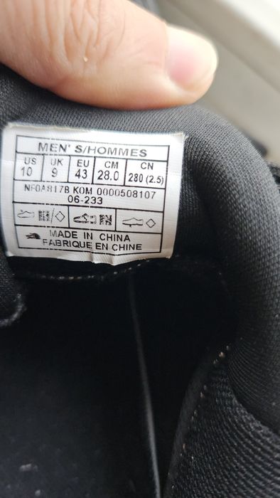 Кроссы The North Face 43 р.