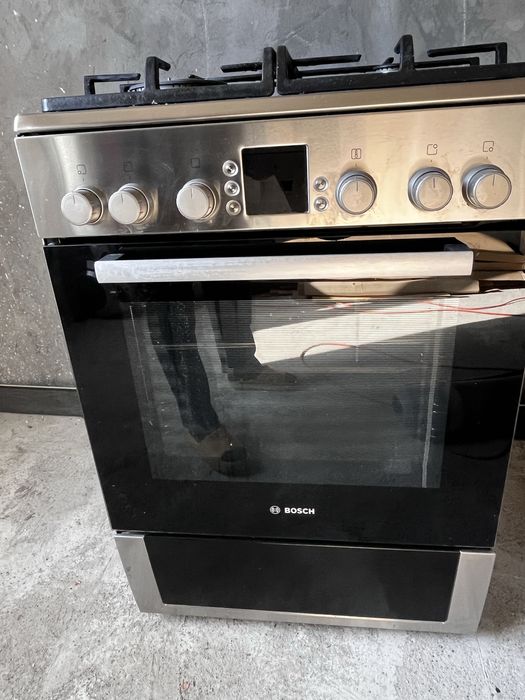 Продам газовую плиту BOSCH