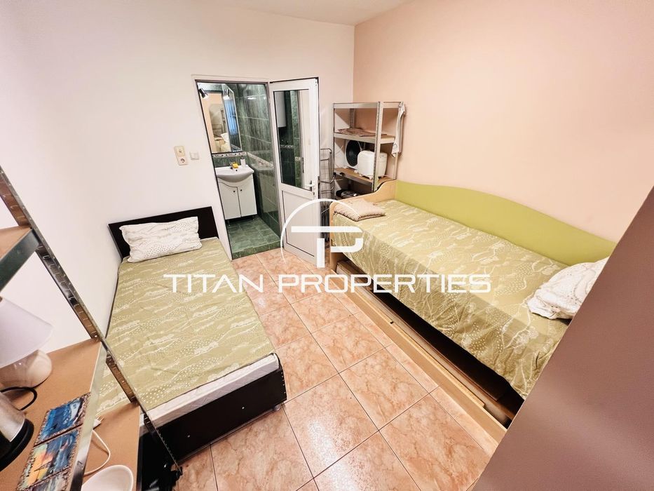 Дава се под наем Едностаен апартамент в Бургас, Лазур - 27 кв.м за 255 € - Снимка #2