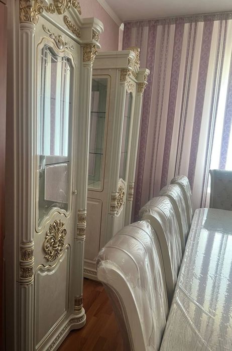 Стол стул сотилади