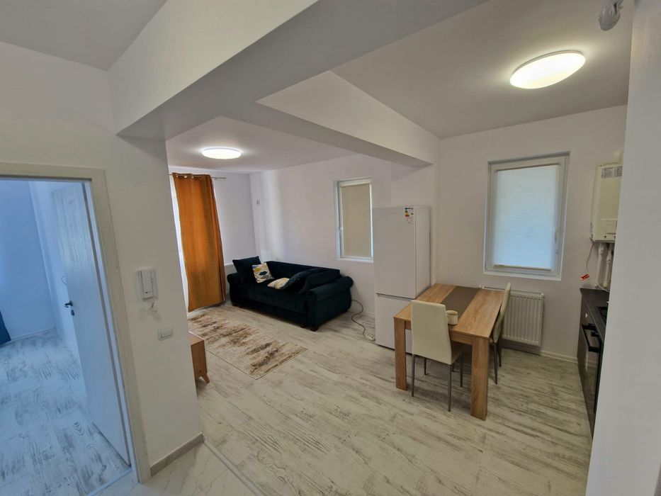 Proprietar inchiriez apart cu 2 camere,utilat si mobilat modern
