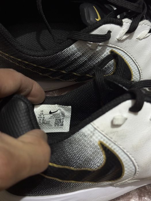 Бутцы с шипами, сороконожки