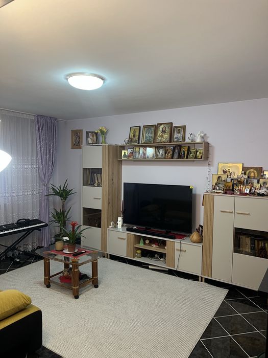 Vand apartament 2 camere