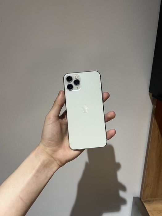 Продам айфон 11 про