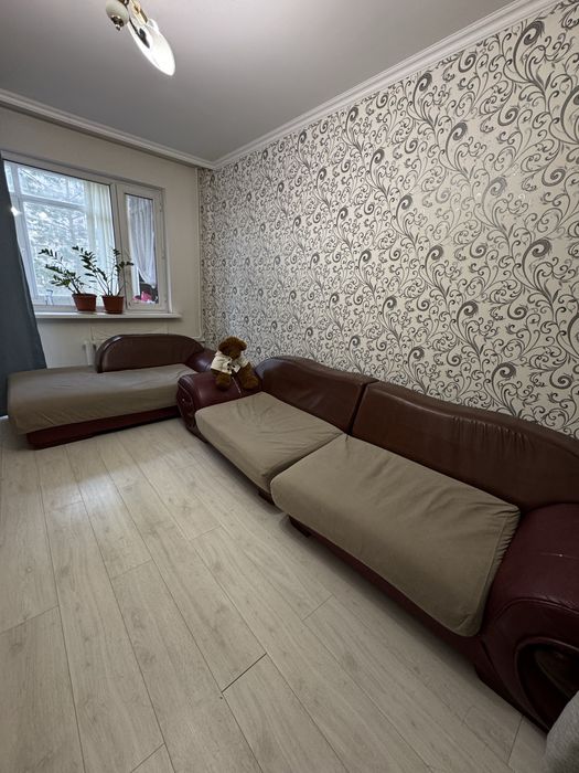 Отдам угловой диван + кресло