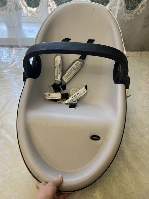 Продам Hot Mom коляску