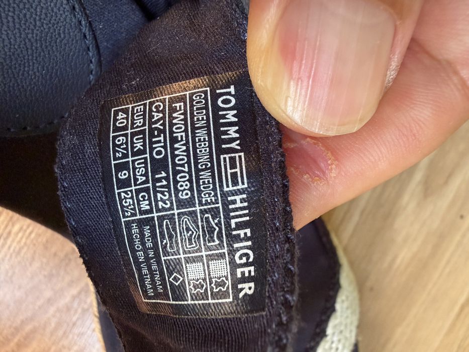 Sandale Tommy Hilfiger – Golden Webbing Wedge (Mărimea 40)