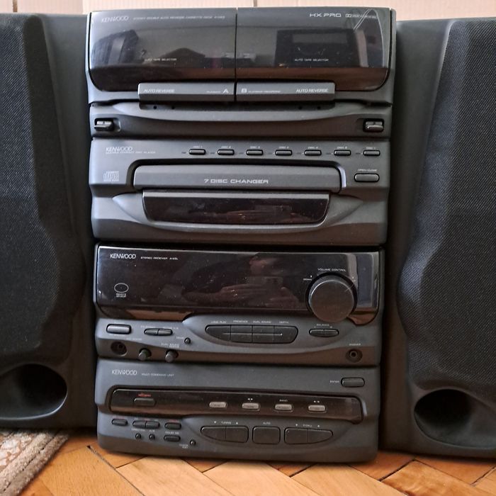 Продавам аудио система KENWOOD с 2 тонколони