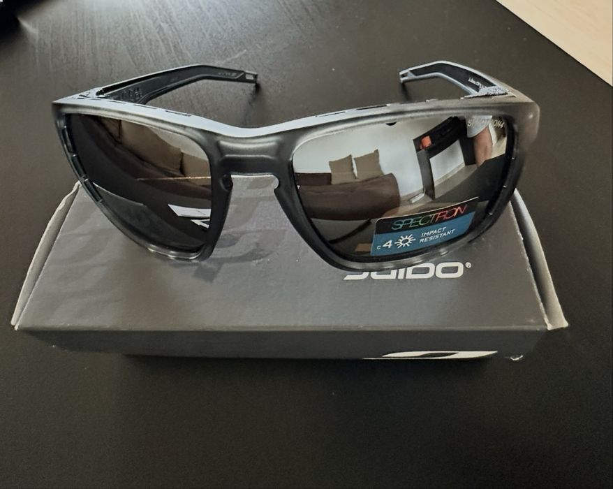 Julbo Shield слънчеви очила