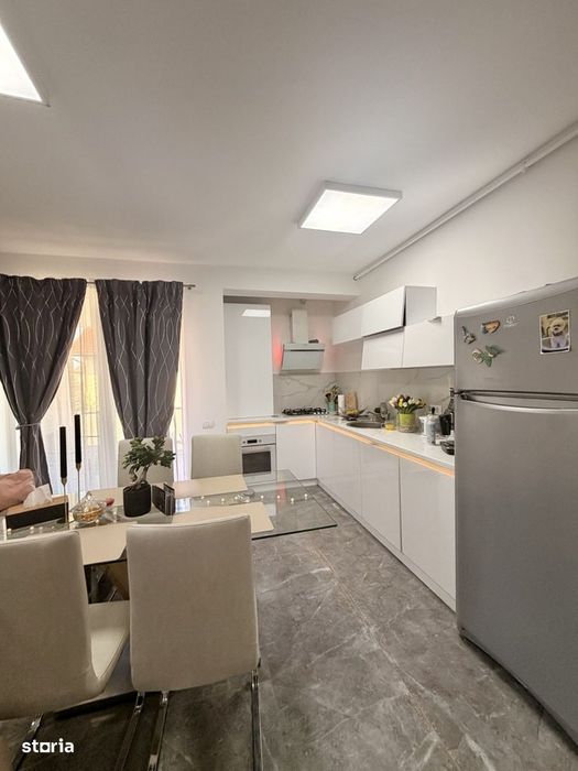 Oferta limitata-Apartament cu 3 camere si loc de parcare in CF - Dumbr — fotografia 2