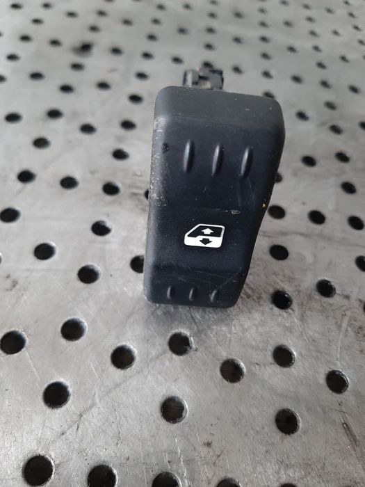 buton deschidere geam dacia logan 1 ls 22681