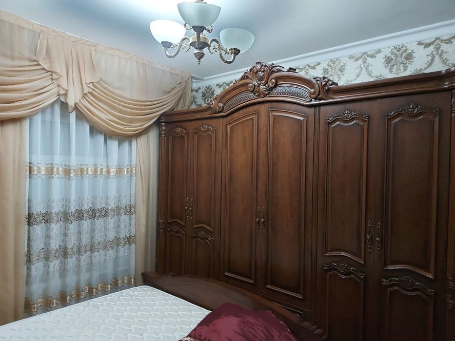 Сдам саою квартиру на юнус абаде 9.4 комн квартиру.