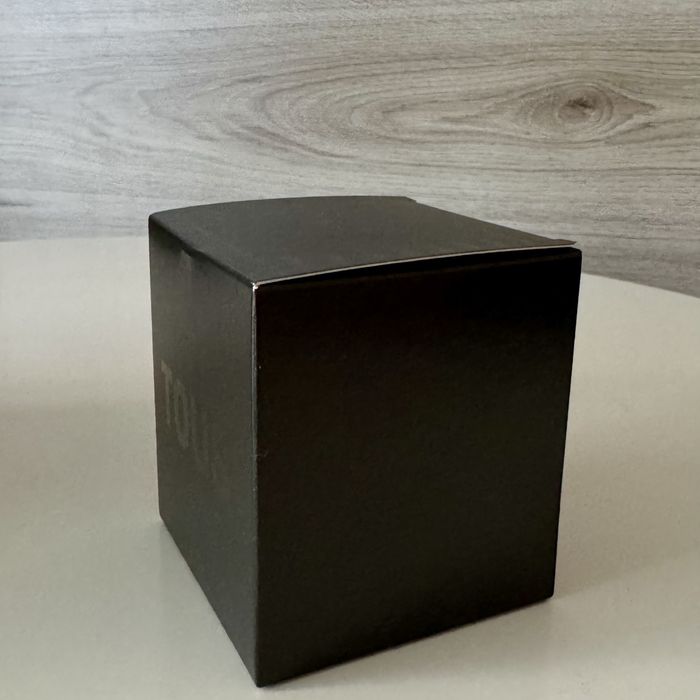 Свещ с аромат на парфюм