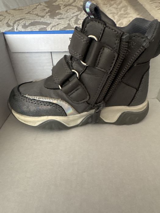 Детские демисезонные ботинки