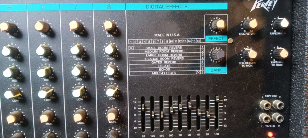 Уредба 3 в 1- система усилвател PEAVEY USA 2x150, Миксер, Дигитални ефекти - ехо, хорус и др., може и тонколони 2х150