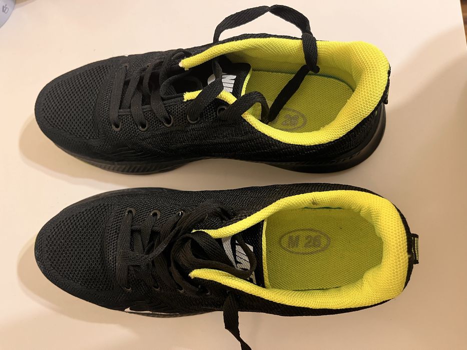 Adidasi sport de panza