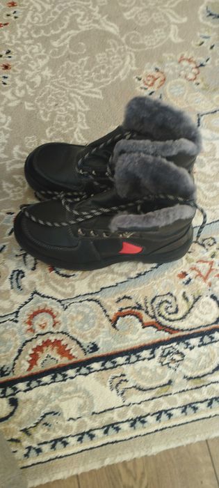 Продам спец обувь на лето и зиму