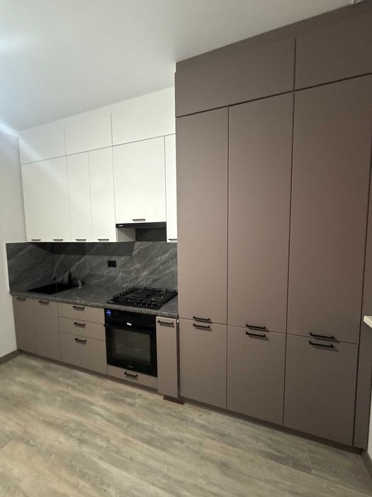 Продам 1 комнатную квартиру в районе Батыс 2 ЖК Искра