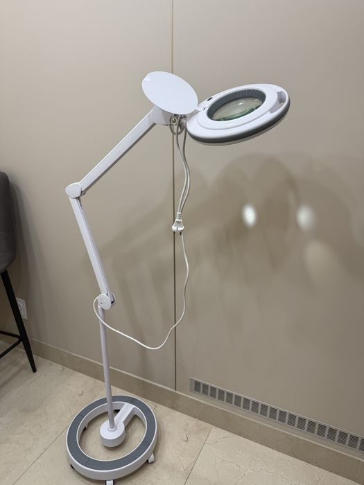 Лампа лупа напольная