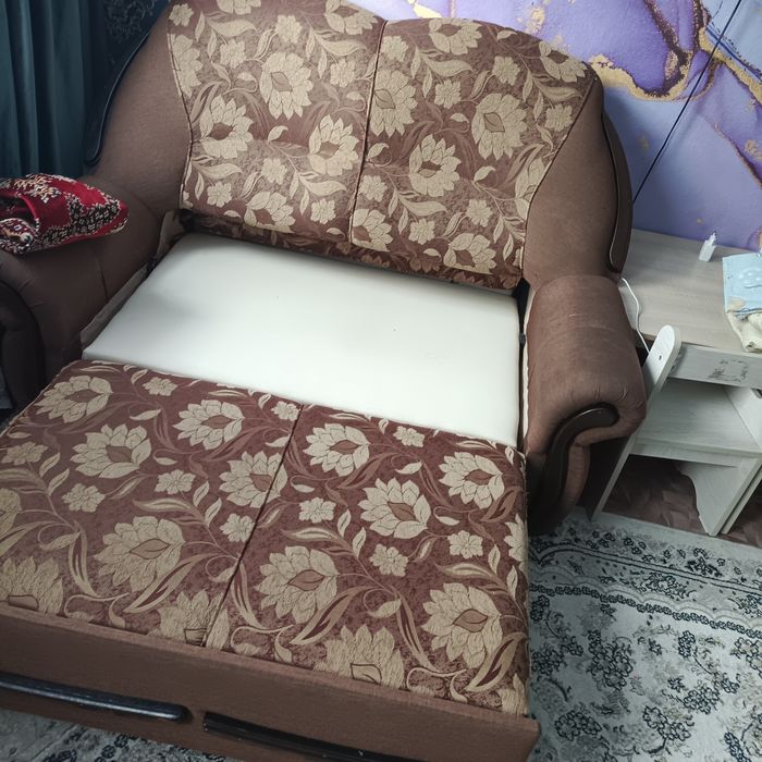 Продам диваны в хорошем состоянии