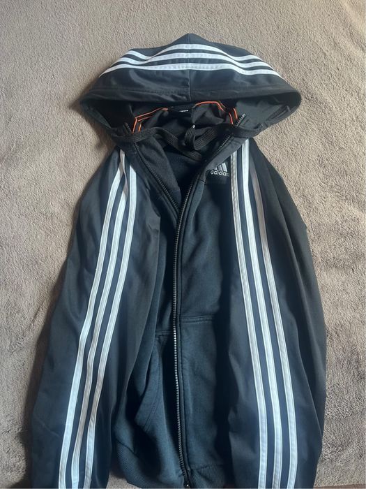 Продавам adidas ленти във отлично състояние са M размер
