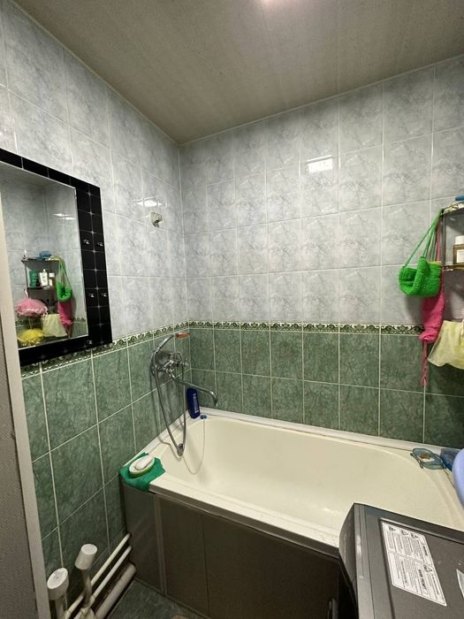 Продаётся 4 комнатная квартира