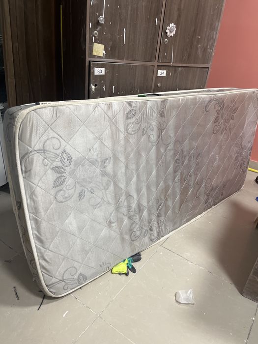 Продаю 5 матрасов размером 80×180 см.