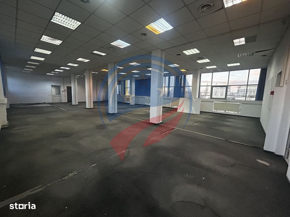 Clădire comercială P+2E, 900 mp
