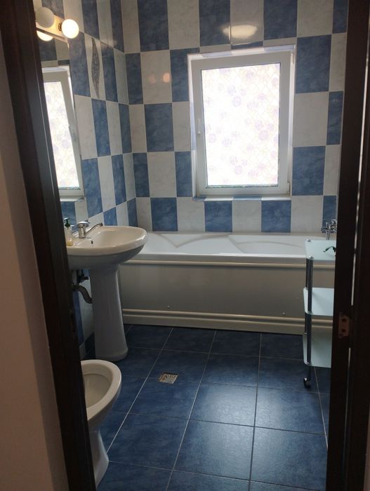 Apartament de închiriat  în Florești