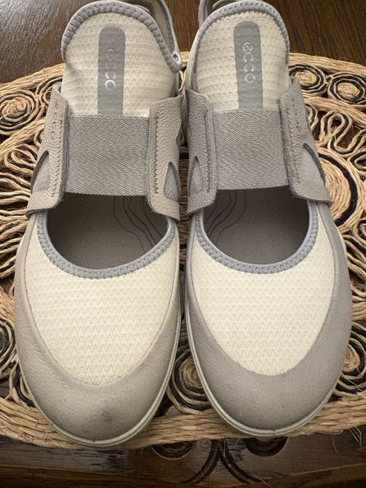 adidasi  poele ecco 39