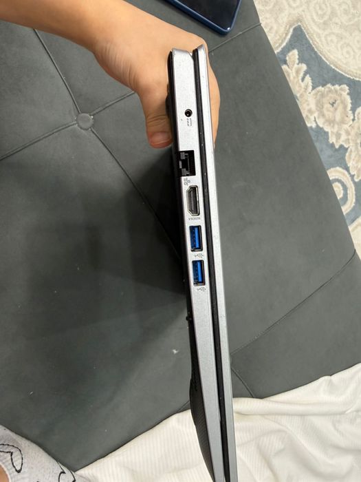 Ноутбук продаю пишите звоните