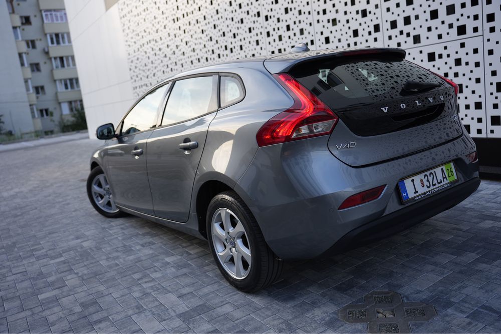 VOLVO V40 2017 — imagine 4
