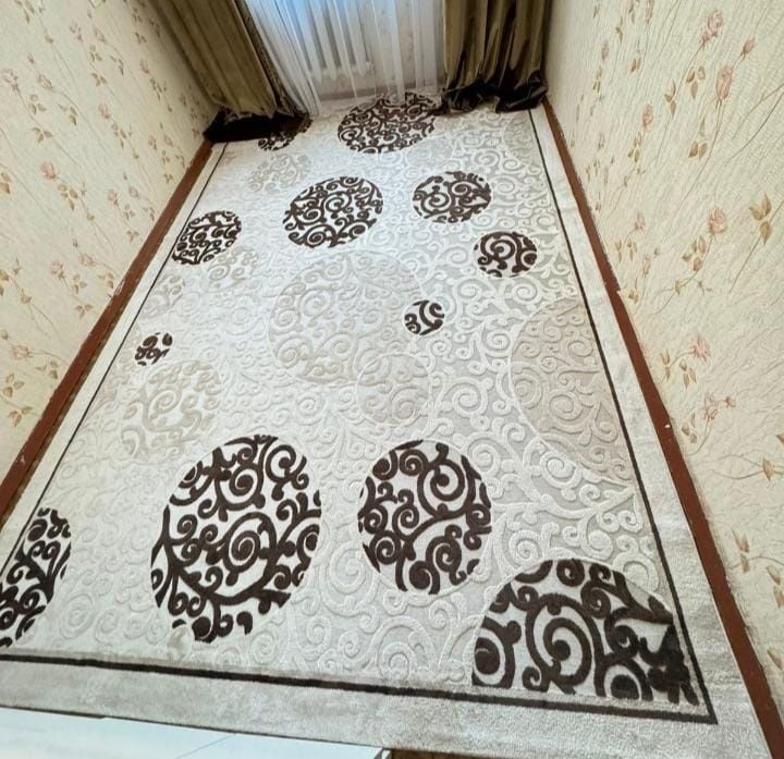 Люстра! Срочно! Ковёр!