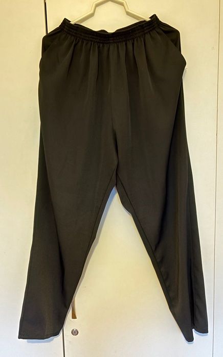 Нов панталон тип анцуг с ластик черен