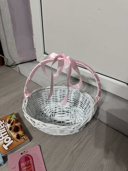 Корзина с подарками