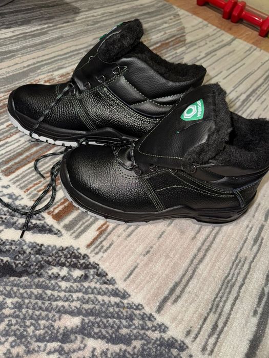 Продам рабочие вещи новые