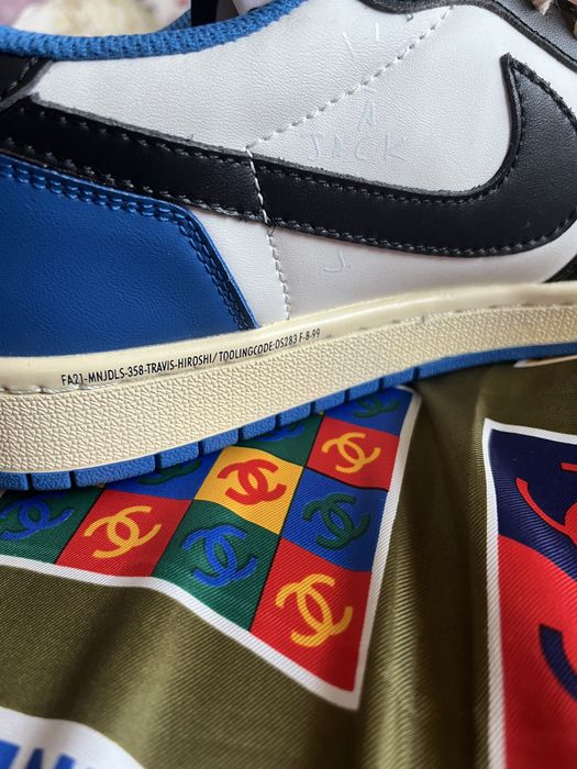 Nike Air Jordan x Travis Scott Fragment Design 1 Low