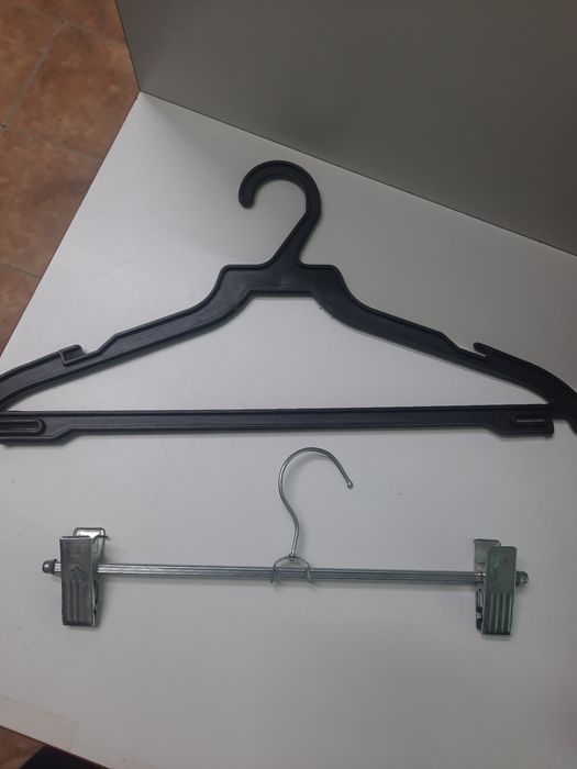 Продаю вешалки плечики для одежды