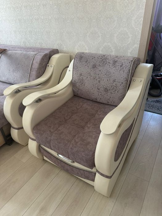 Продам диван в отличном состоянии