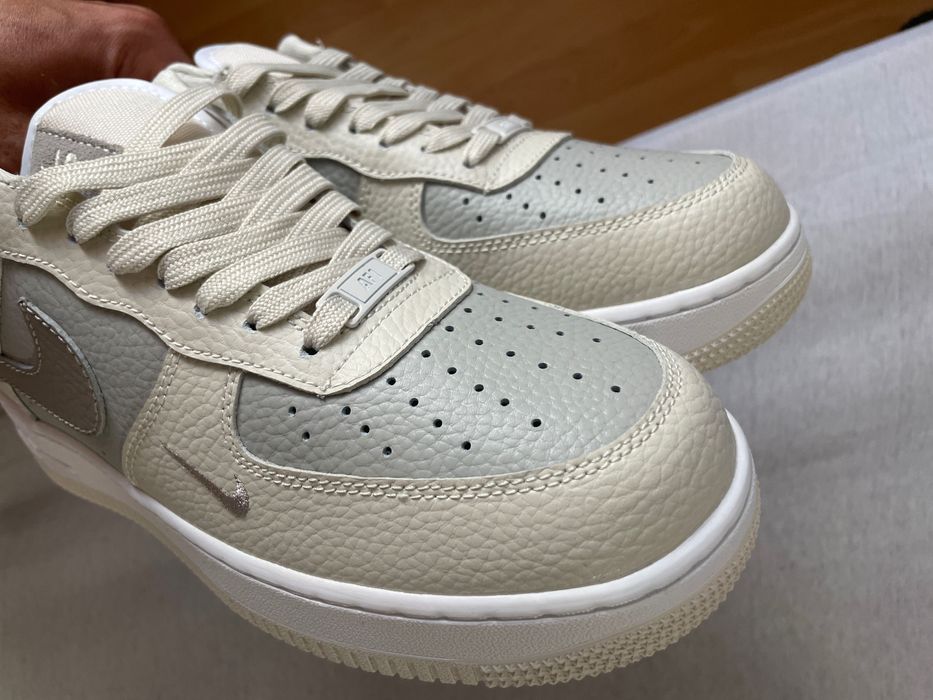 Adidasi Nike Air force 1, crem, noi cu eticheta, marimea 42, 26.5 cm