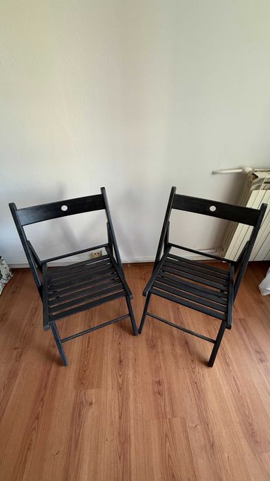 2 scaune pliabile si Masuta de Balcon Totul la 90 lei