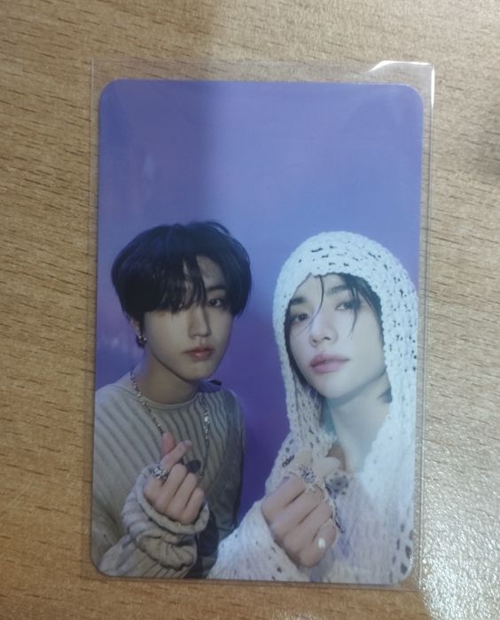 Официальные карты Stray Kids