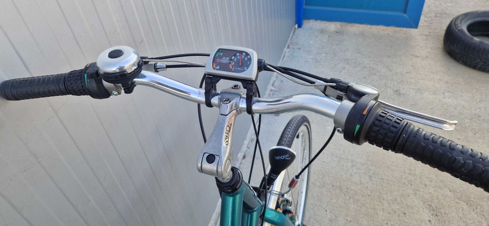 Дамски алуминиев велосипед CHECKER PIG колело 28"