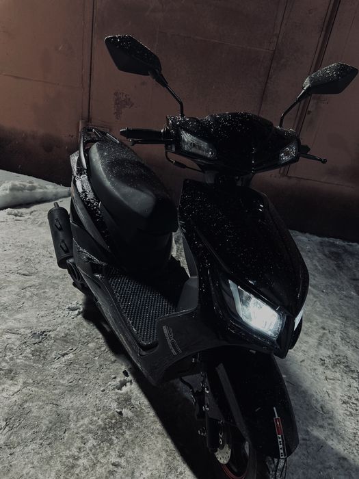 Продам скутер М8