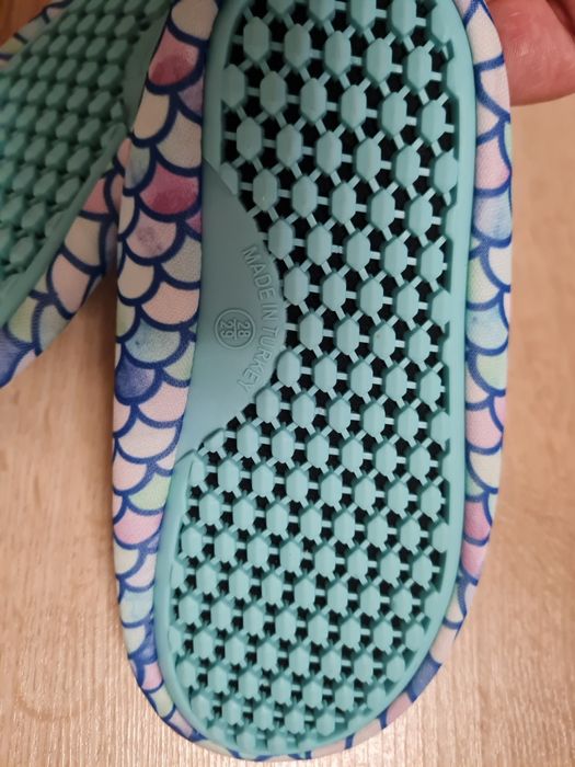 Сандалии сланцы быстросохнущие для плавания