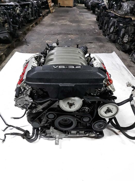 Двигатель Audi AUK 3.2 FSI