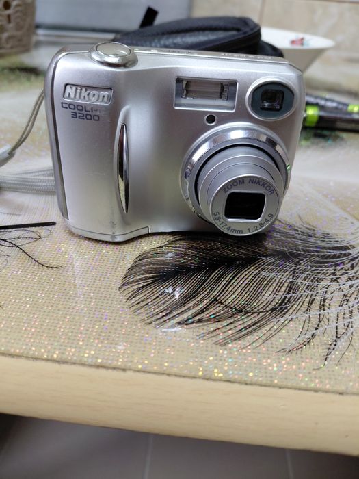 Vind aparat foto-video Nikon coolpix 3200