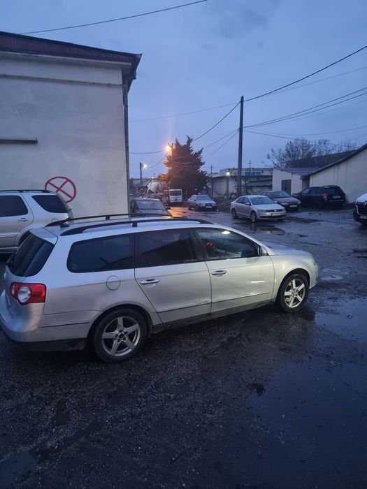 Vând Volkswagen Passat b6