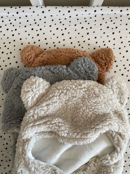 Бебешко одеяло тип Прегърни ме