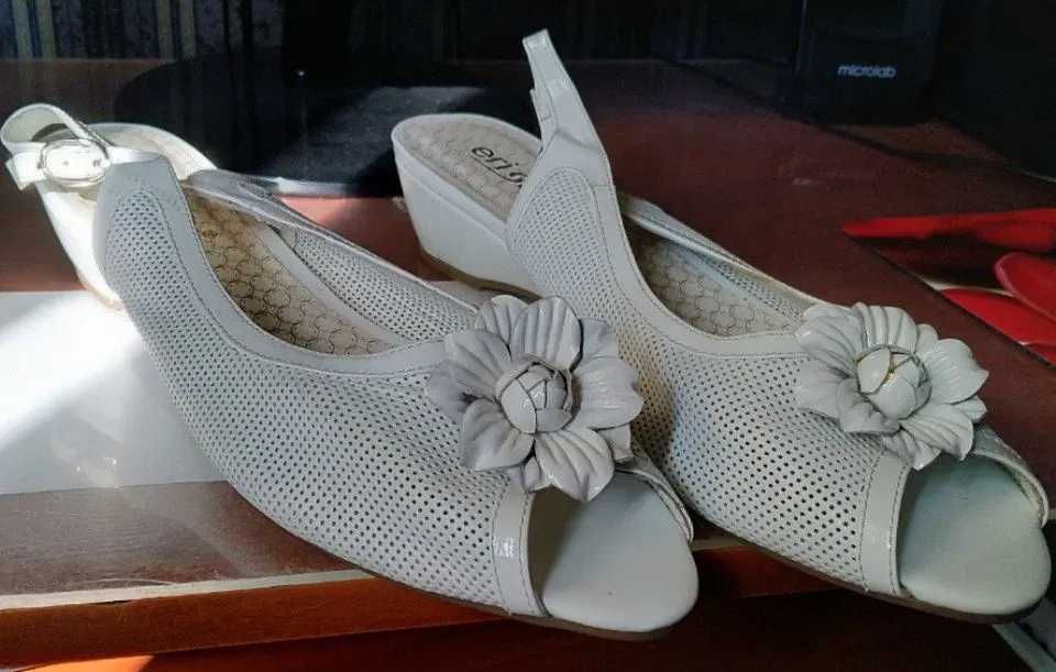 Из натуральной Кожи - белые босоножки. НОВЫЕ! СУПЕР АКЦИЯ!!!